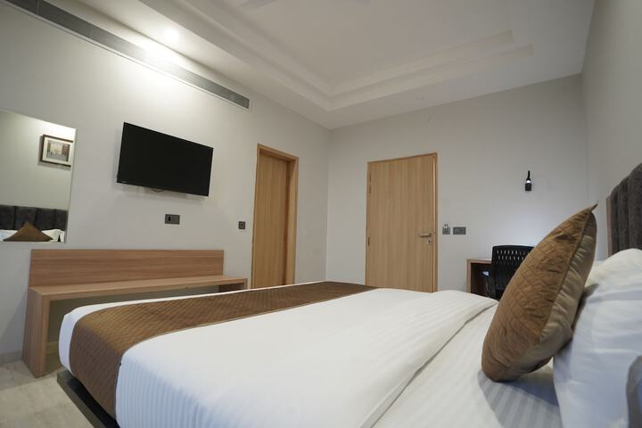 Room 40 of 69