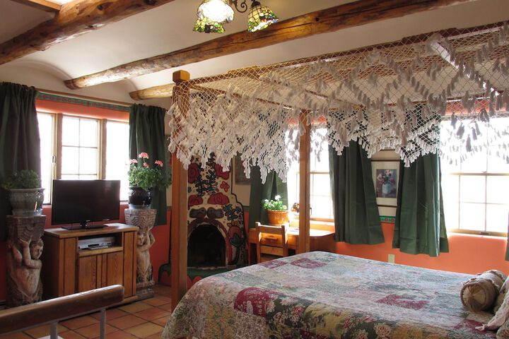 Room 16 of 63