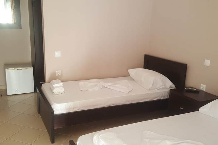 Room 5 of 51