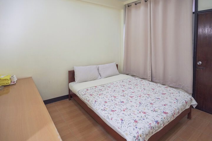 Room 3 of 20