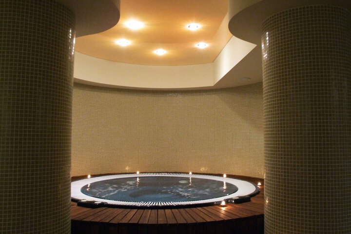 Spa 55 of 85