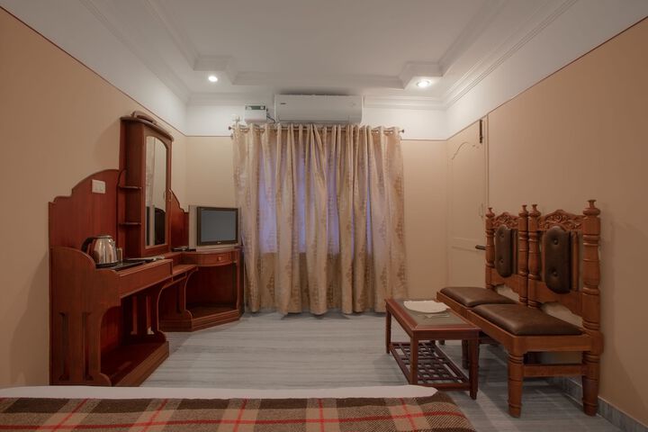 Room 8 of 51