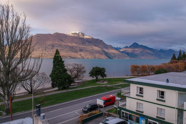 Image of Lakeside Motel - Queenstown