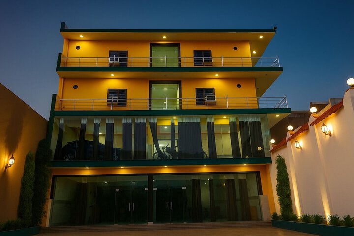 Hotel 30 of 30