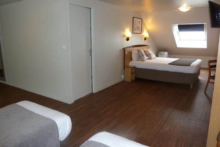 Room 30 of 68