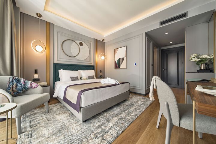 Room 3 of 27