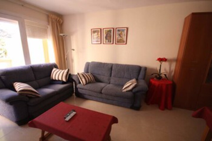 Room 12 of 32