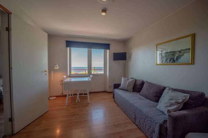 Room 3 of 34