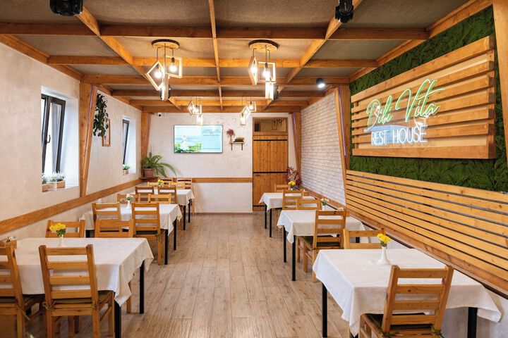 Dining 93 of 149