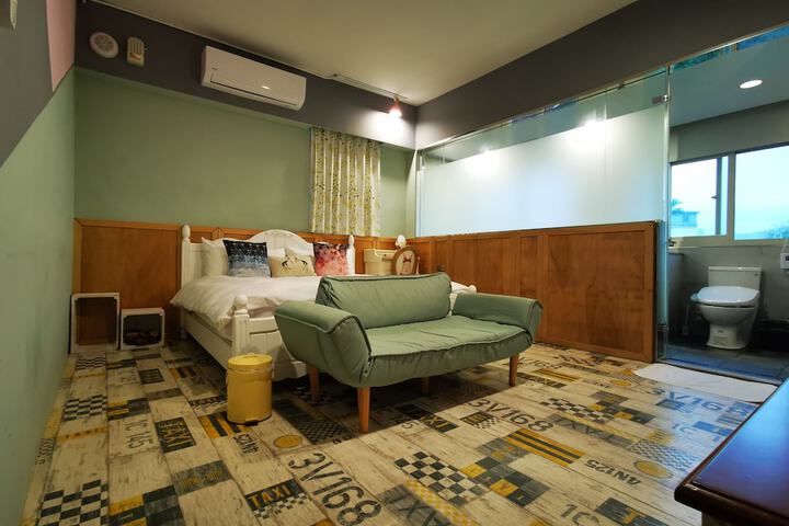 Room 4 of 74