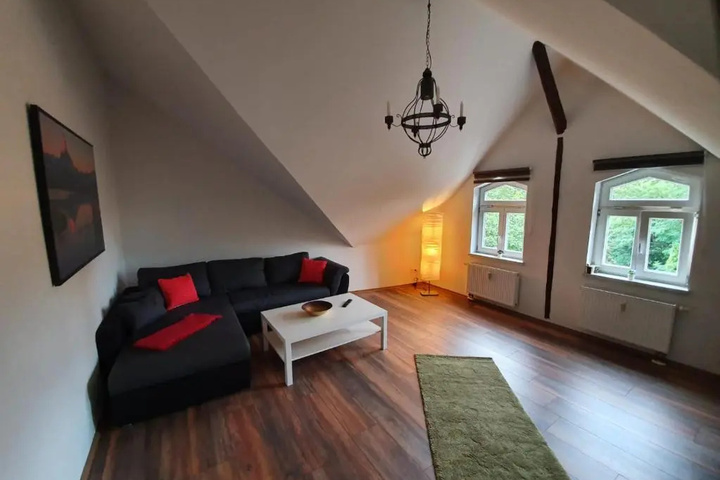 Room 4 of 14