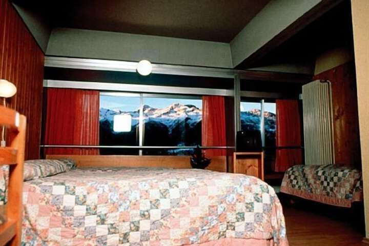 Room 12 of 47