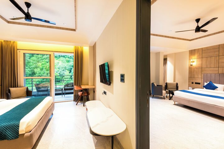 Room 45 of 161