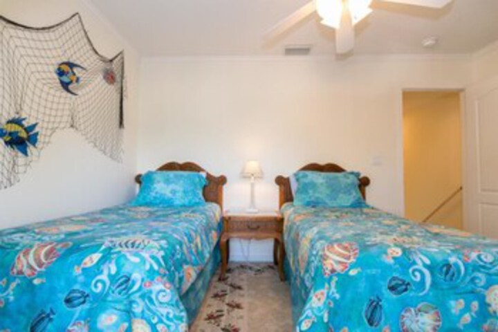Room 9 of 31