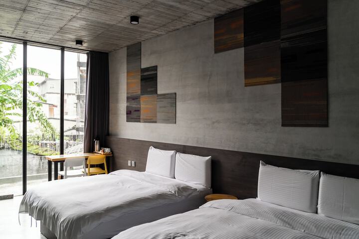 Room 16 of 57