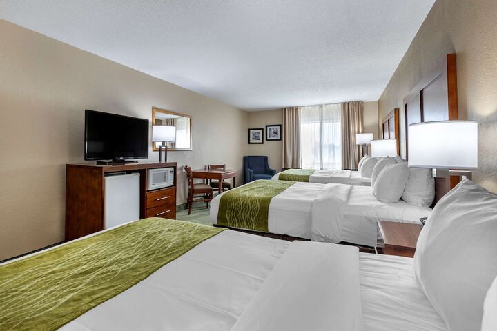2 Queen Beds (6 of 18)