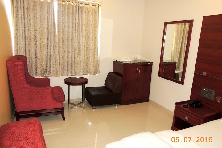 Room 11 of 26