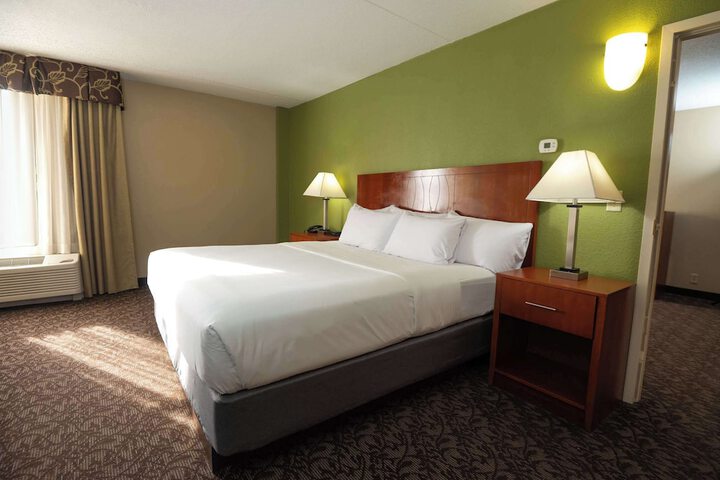 Standard | King Bed (1 of 9)