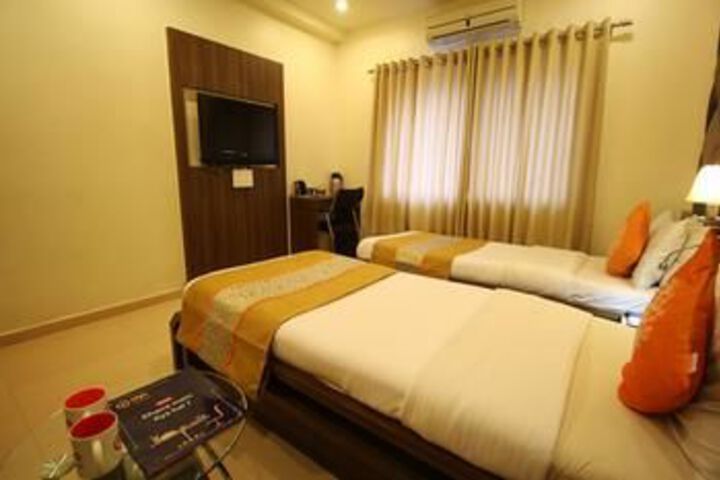 Room 13 of 23