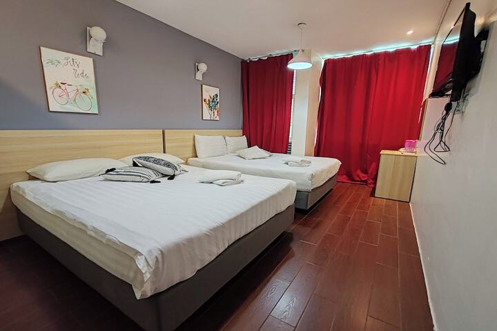 Room 16 of 48
