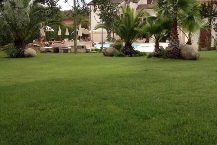 Property Grounds 33 of 36
