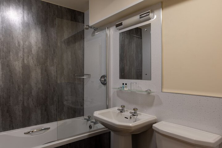 Room 40 of 52