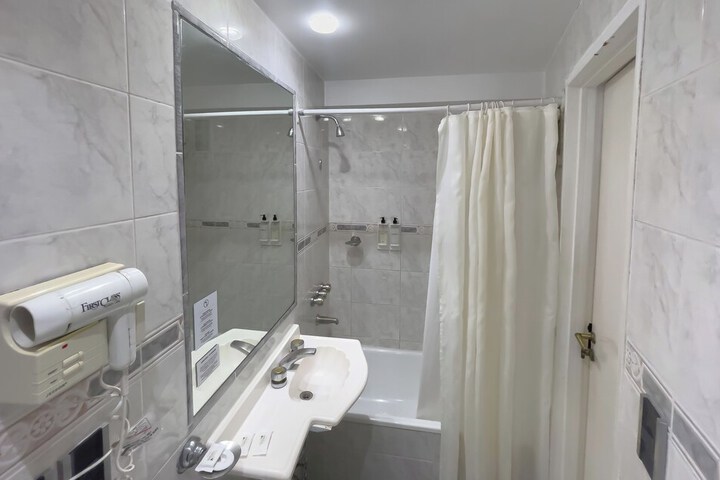 Clean Restrooms