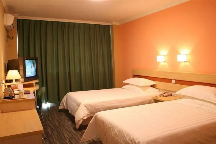 Room 3 of 11