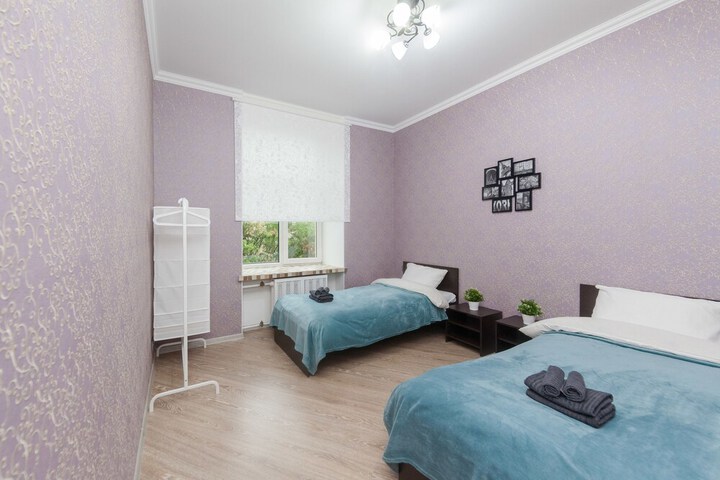 Room 8 of 42