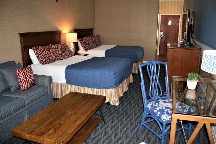 Room 53 of 169