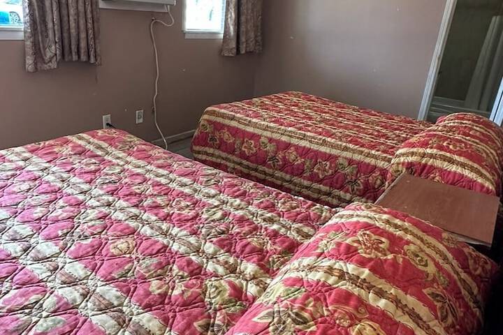 Room 5 of 20