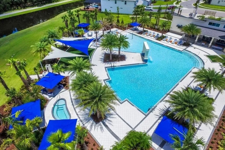 Pool 14 of 24