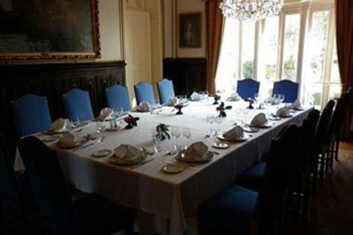 Dining 59 of 60