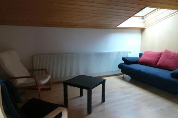 Room 3 of 9