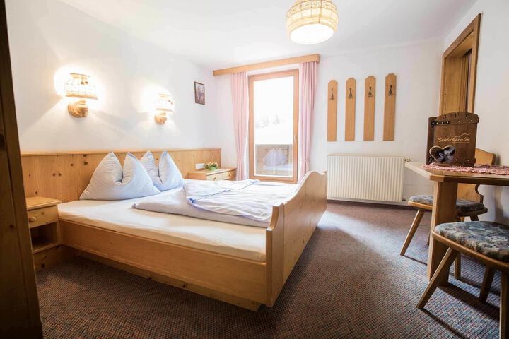 Room 4 of 22