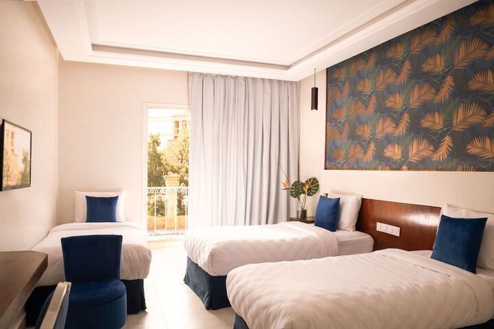 Room 6 of 30