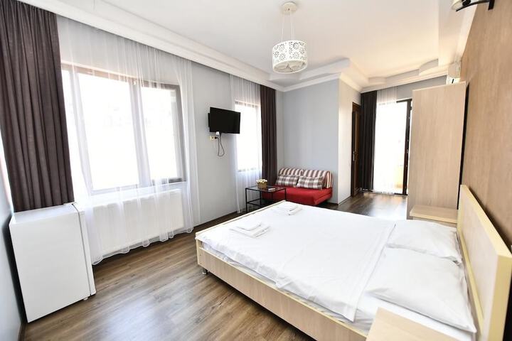 Room 35 of 54