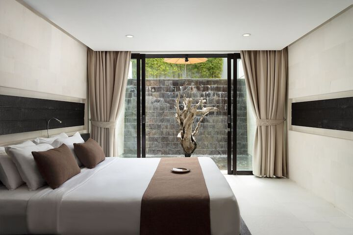 Room 3 of 54