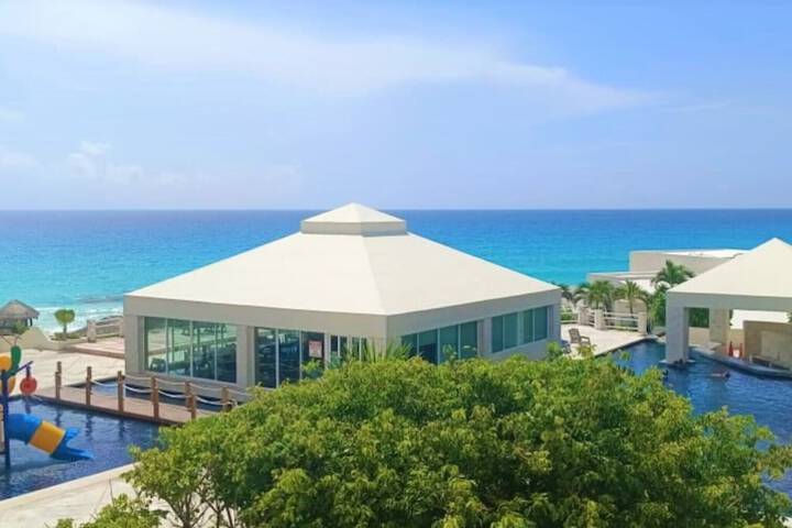 Hotel with Pool