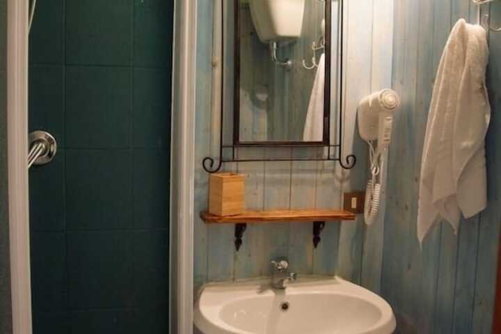 Room 20 of 29