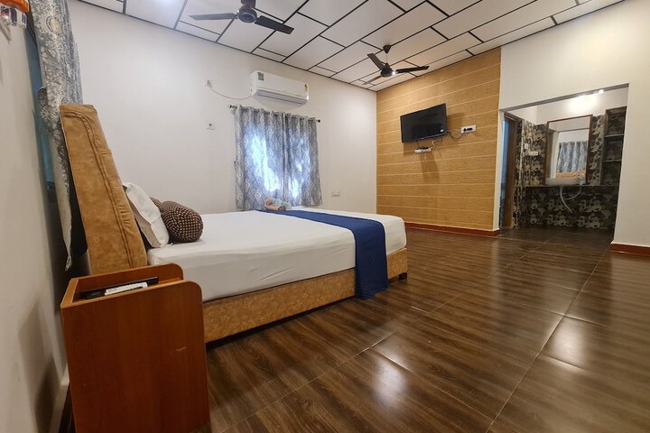 Room 7 of 52