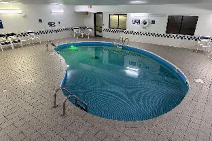 Pools & Facilities