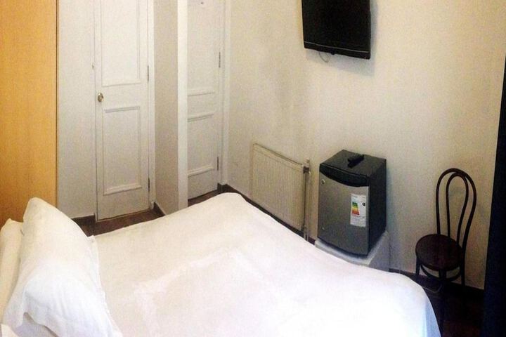 Room 3 of 19