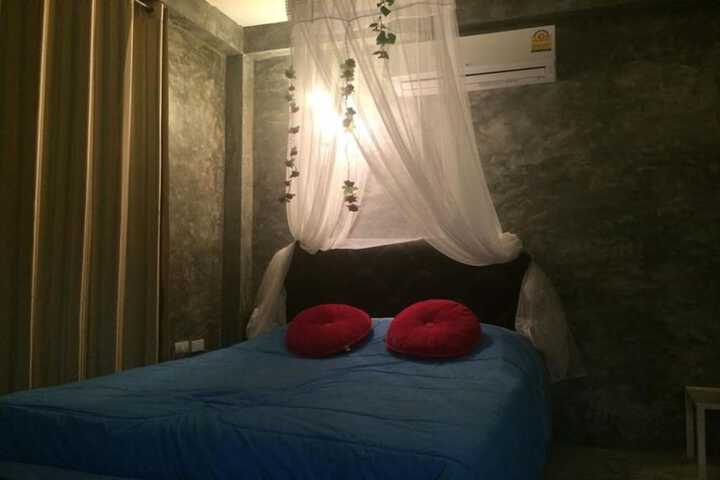 Room 8 of 44