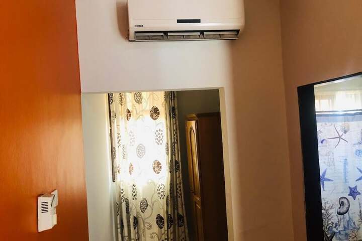Room 15 of 32