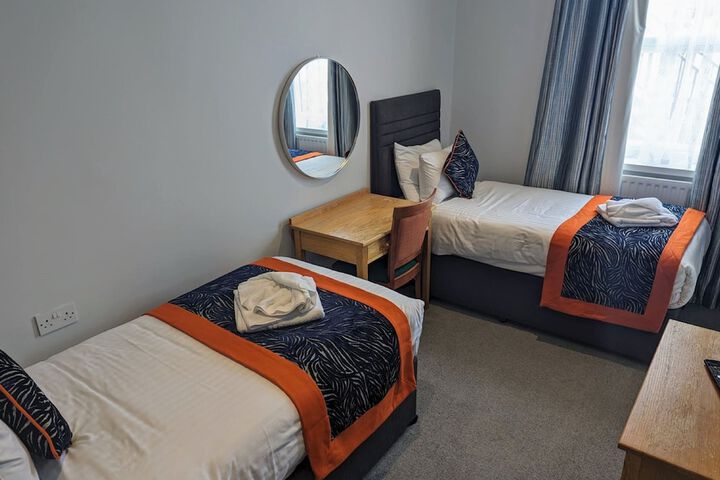Room 64 of 193
