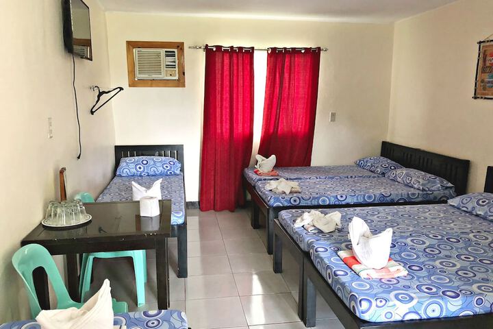 Room 18 of 32