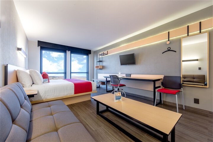 Room 13 of 50