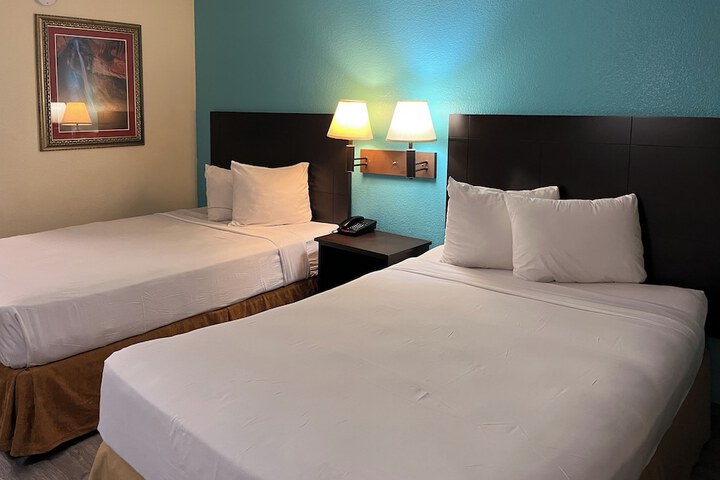 Room 9 of 26