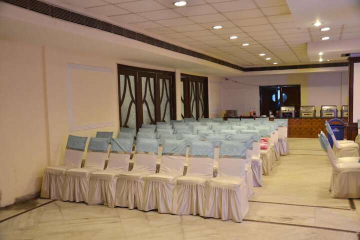 Business Center 29 of 31